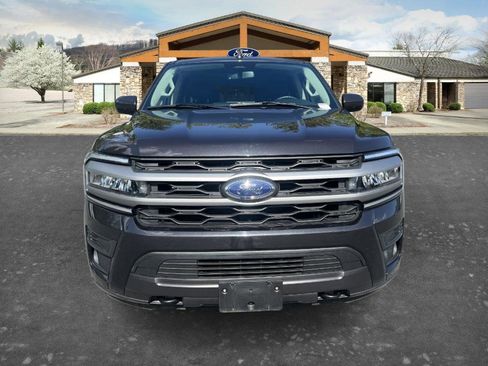 Used 2023 Ford Expedition XLT AWD/4WD image 2