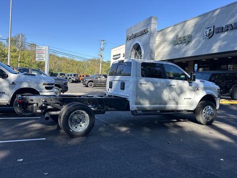 New 2026 RAM 5500 Laramie w/ Laramie Trim Package image 20