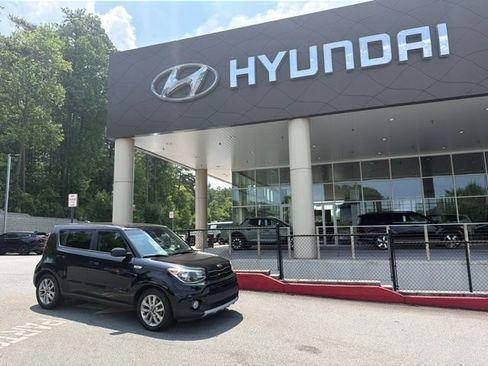 Used 2019 Kia Soul + FWD image 1