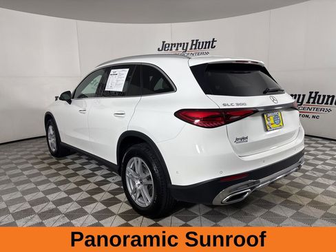 Used 2023 Mercedes-Benz GLC 300 4MATIC image 7