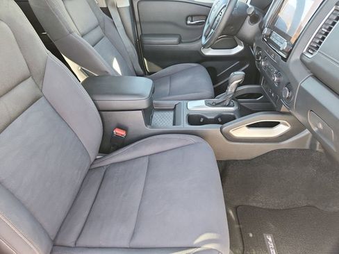 Used 2022 Nissan Frontier SV image 15