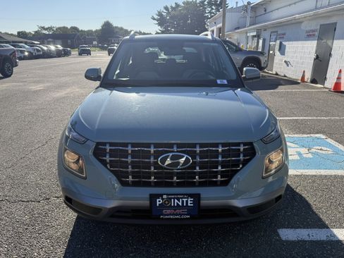 Used 2025 Hyundai Venue SEL FWD image 8