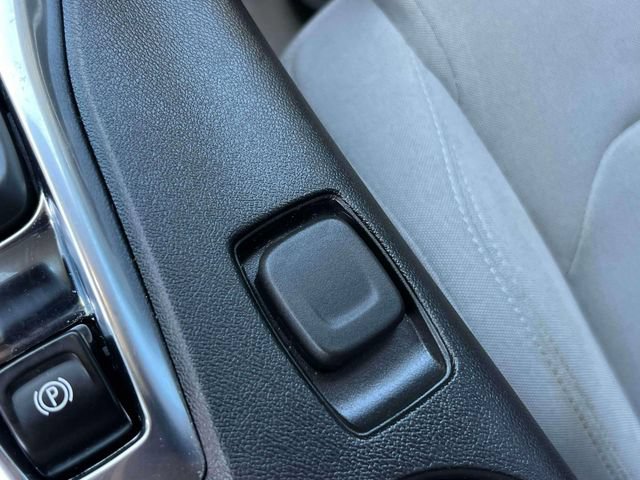 Used 2023 Chevrolet Camaro LT RWD image 37