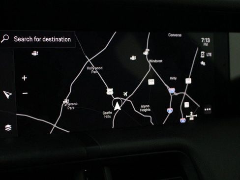 Used 2021 Porsche Taycan 4S w/ Premium Package image 17