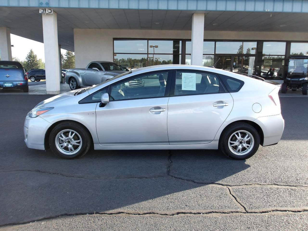 Used 2010 Toyota Prius Three FWD image 2