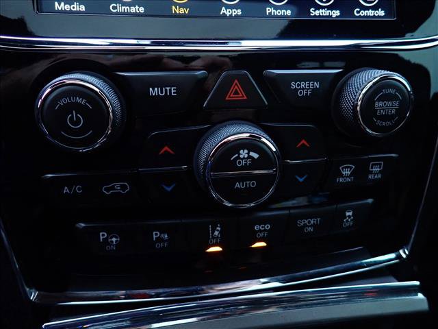 Used 2019 Jeep Grand Cherokee Trailhawk w/ Trailhawk Luxury Group AWD/4WD image 23