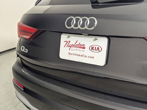 Used 2019 Audi Q3 2.0T Premium image 8