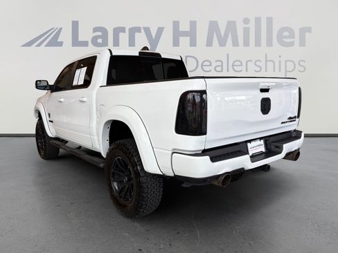 Used 2022 RAM 1500 Big Horn AWD/4WD image 3