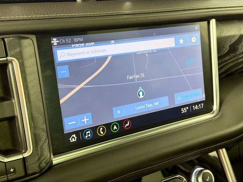 Used 2021 GMC Yukon Denali w/ Denali Premium Package AWD/4WD image 14