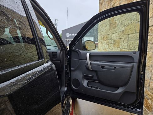 Used 2011 Chevrolet Silverado 1500 LT w/ All-Star Edition AWD/4WD image 7
