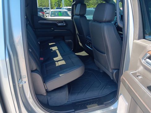Used 2023 Chevrolet Silverado 1500 High Country w/ High Country Premium Package AWD/4WD image 17