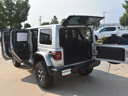 Used 2022 Jeep Wrangler Unlimited Rubicon w/ LED Lighting Group AWD/4WD image 16