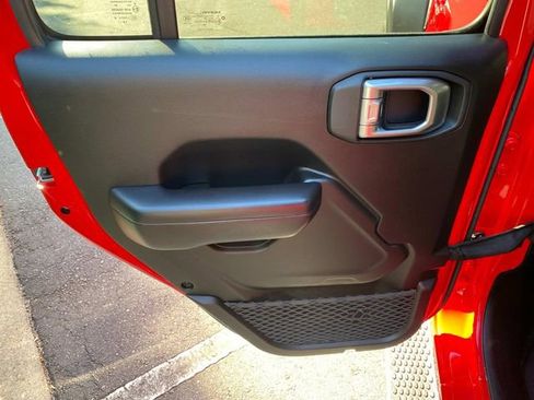 Used 2019 Jeep Wrangler Unlimited Sport S AWD/4WD image 10