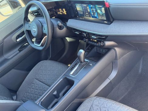 New 2026 Nissan Kicks SV image 11