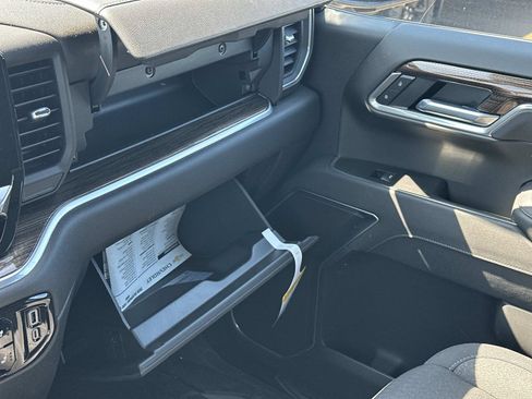 Used 2026 Chevrolet Silverado 1500 LT w/ Safety Package AWD/4WD image 31