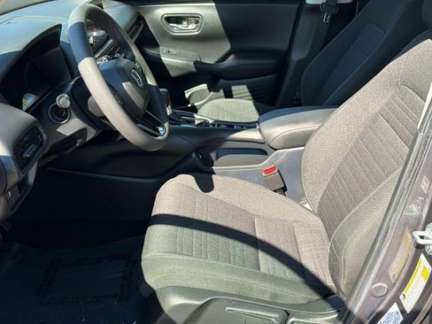 Used 2023 Honda HR-V LX image 5