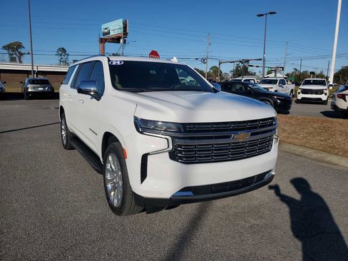 Certified 2024 Chevrolet Suburban Premier image 8