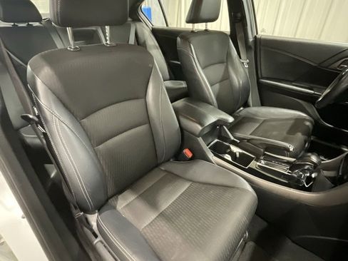 Used 2017 Honda Accord Sport image 13