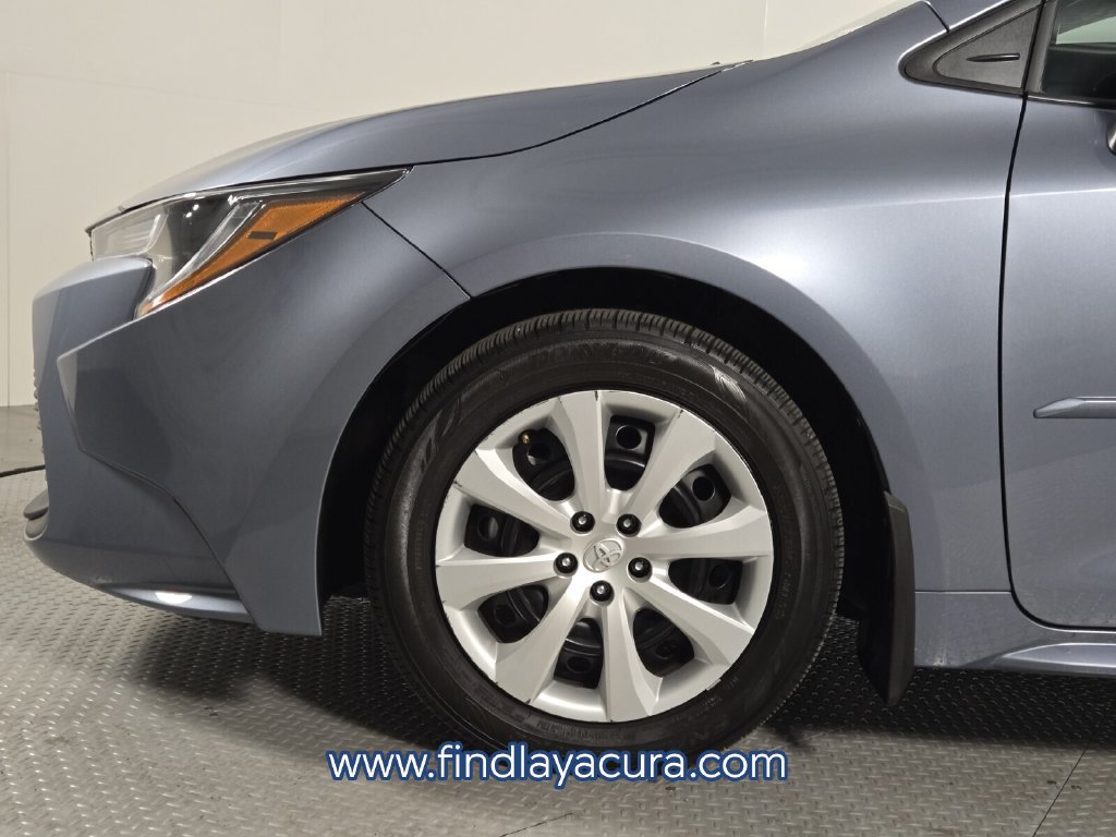 Used 2025 Toyota Corolla LE FWD image 12