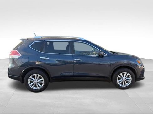 Used 2016 Nissan Rogue SV w/ SV Premium Package AWD/4WD image 28
