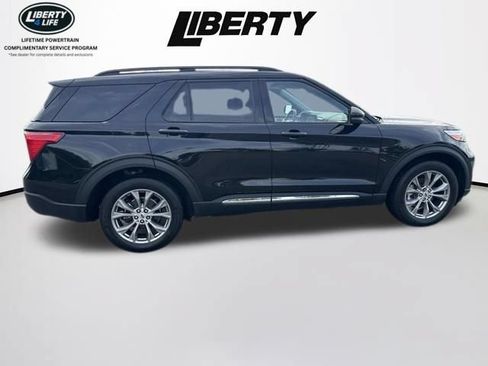 Used 2023 Ford Explorer XLT w/ Equipment Group 202A AWD/4WD image 8
