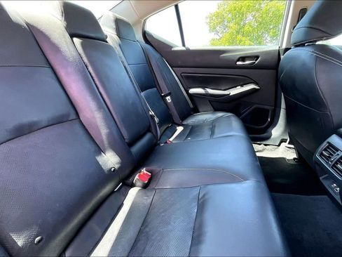 Used 2023 Nissan Altima 2.5 SL FWD image 25