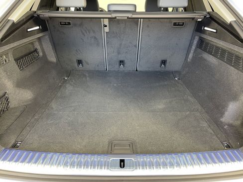 New 2025 Audi Q8 Premium Plus image 40