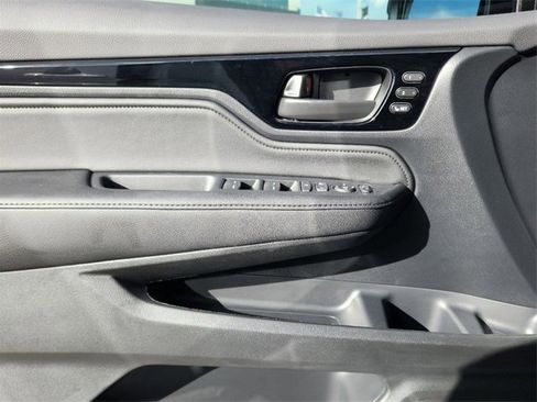 New 2026 Honda Odyssey Touring image 14