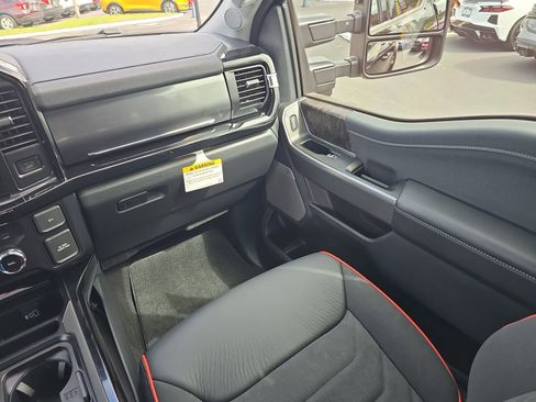 New 2026 Ford F250 Lariat w/ Black Appearance Package image 11