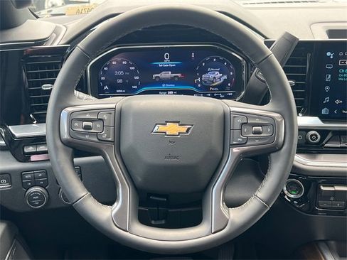 Used 2025 Chevrolet Silverado 3500 High Country w/ High Country Premium Package image 23