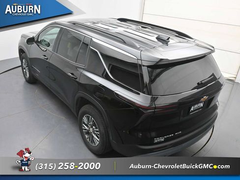 Used 2024 Chevrolet Traverse LT w/ Trailering Package AWD/4WD image 31