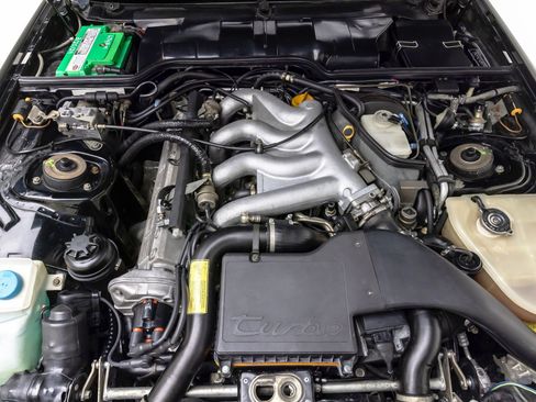Used 1989 Porsche 944 Turbo RWD image 19