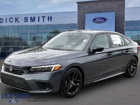 Used 2024 Honda Civic Sport image 1