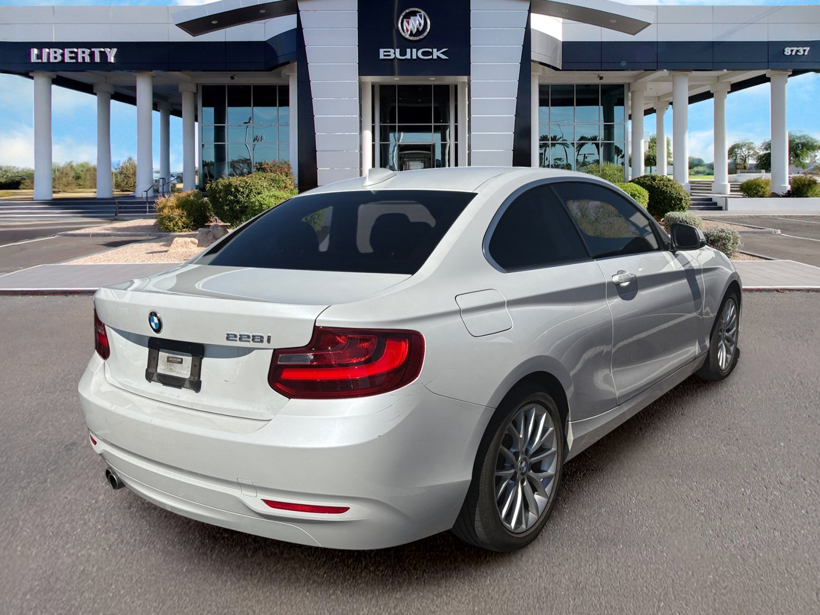 Used 2014 BMW 228i Coupe RWD image 2