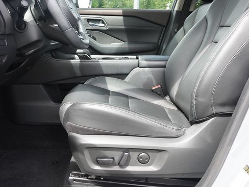 Used 2021 Nissan Rogue SL AWD/4WD image 29