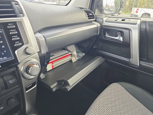 Certified 2024 Toyota 4Runner SR5 image 31