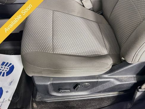 Used 2017 Ford F150 XLT w/ Equipment Group 302A Luxury AWD/4WD image 18