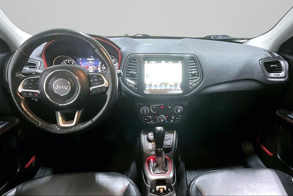 Used 2018 Jeep Compass Trailhawk w/ Navigation Group AWD/4WD image 7