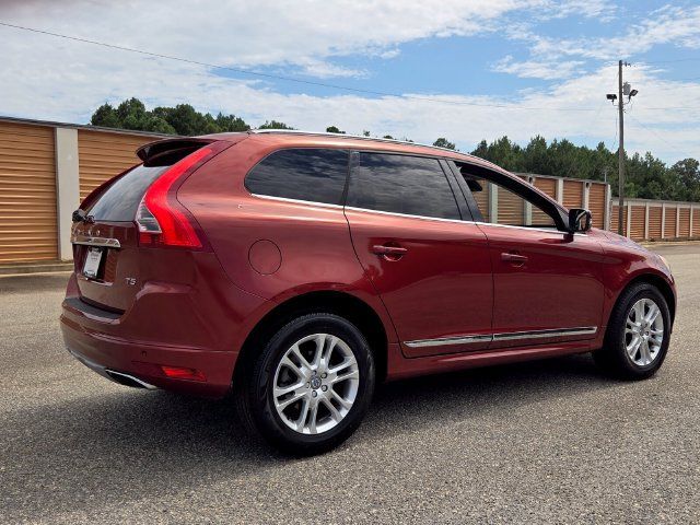 Used 2016 Volvo XC60 T5 Premier w/ Proximity Package FWD image 14