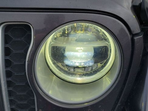 Used 2021 Jeep Wrangler Unlimited Sahara w/ Cold Weather Group image 21