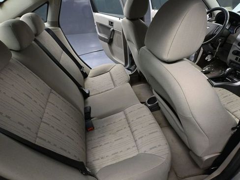 Used 2011 Ford Focus SE w/ 201A Rapid Spec Order Code FWD image 38