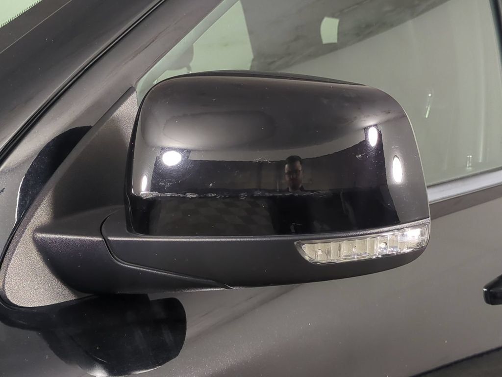 Used 2024 Dodge Durango GT RWD image 12
