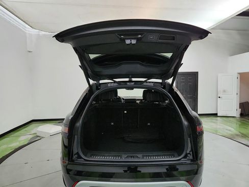 Used 2018 Land Rover Range Rover Velar R-Dynamic SE image 30