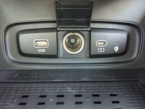 New 2026 Hyundai Venue SEL FWD image 26