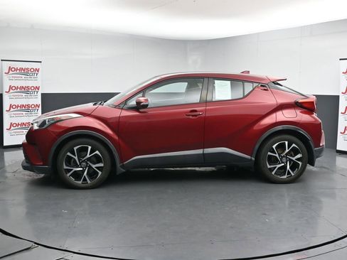 Used 2018 Toyota C-HR XLE FWD image 5