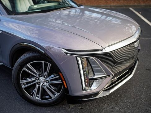 Used 2025 Cadillac Lyriq Luxury image 14