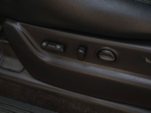 Used 2013 Chevrolet Suburban 2500 LT AWD/4WD image 18