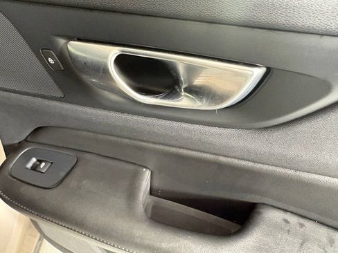 Used 2024 Volvo S60 B5 Core FWD image 16