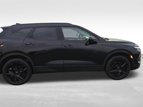 Used 2023 Chevrolet Blazer LT w/ Convenience Package FWD image 4