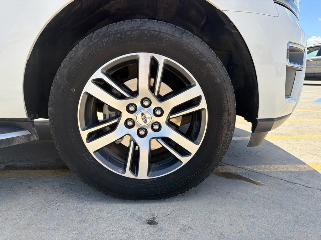 Used 2023 Ford Expedition Limited AWD/4WD image 31